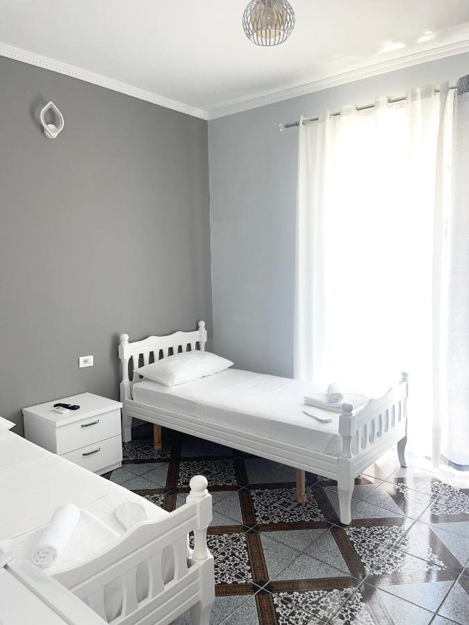 Hotel Fama Durrës Zewnętrze zdjęcie